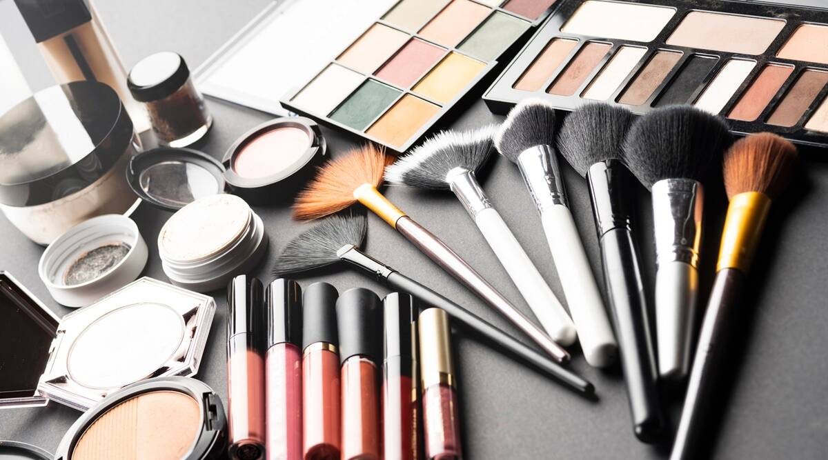 gold Irreplaceable Bulk Produsele cosmetice VS produse pentru make-up